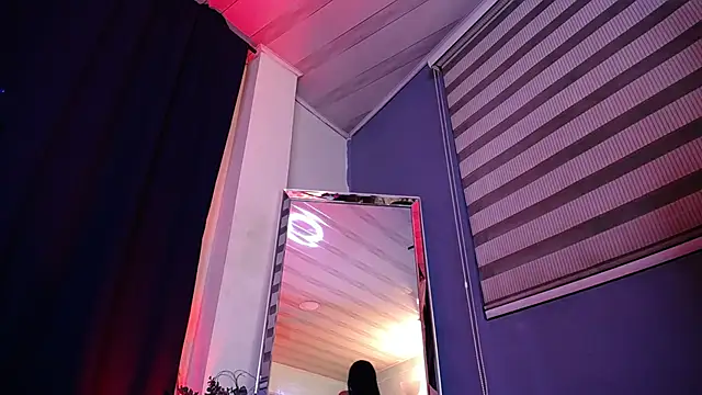 Snapshot of Emilyy05_ chatting on February 2026 03:13:01 AM Emilyy05 online show from February 2026 03:13:01 AM