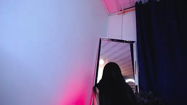 Snapshot of Emilyy05_ chatting on March 2026 11:53:02 PM Emilyy05 online show from March 2026 11:53:02 PM