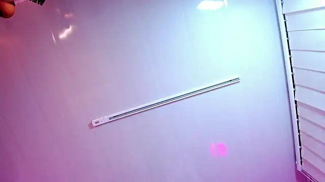 Angel zafiros online show from April 2026 06:30:02 PM