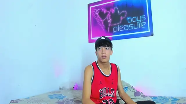 Pleasure boys hot online show from April 2026 07:03:02 PM