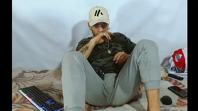 Snapshot of Alphamaster_92 chatting on March 2026 11:53:02 PM Alphamaster 92 online show from March 2026 11:53:02 PM