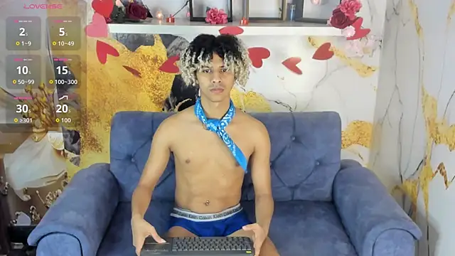 Victor LatinBoy online show from February 2026 03:03:02 AM