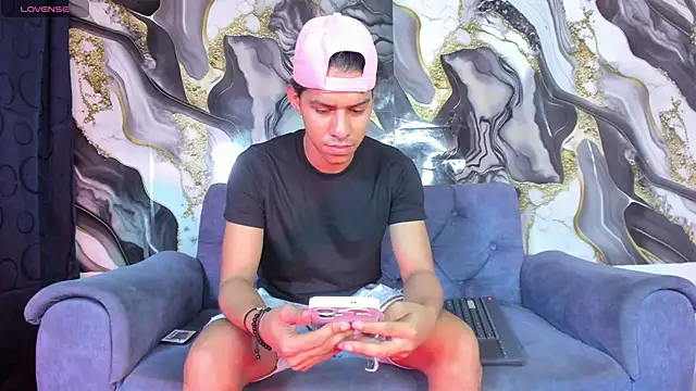 Victor LatinBoy online show from May 2026 11:59:01 AM