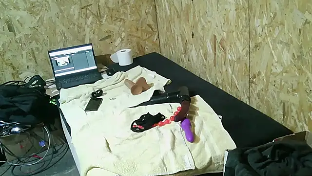 Snapshot of 97sexboy97 chatting on February 2026 07:38:02 AM 97sexboy97 online show from February 2026 07:38:02 AM