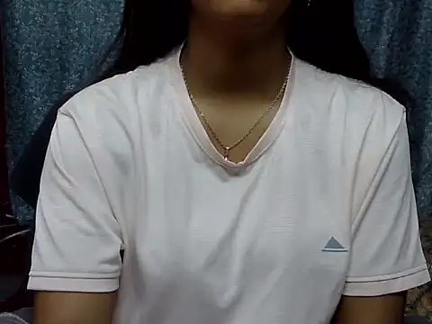 cute Dirty Diva online show from May 2026 01:00:01 AM