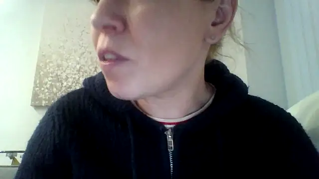 jennyblondeuk online show from March 2026 06:33:01 PM