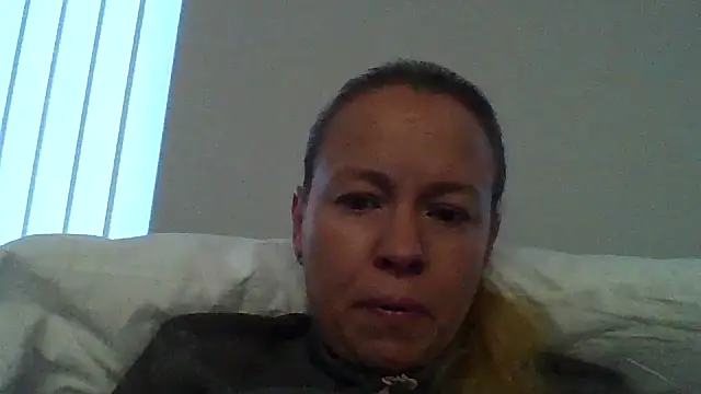 jennyblondeuk online show from March 2026 05:47:01 PM