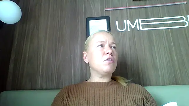 jennyblondeuk online show from April 2026 12:43:01 PM