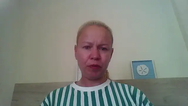 jennyblondeuk online show from April 2026 03:36:02 PM