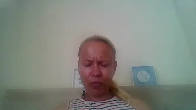 jennyblondeuk online show from May 2026 01:51:02 PM