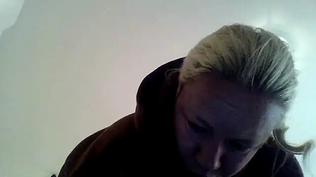 jennyblondeuk online show from May 2026 11:26:01 AM