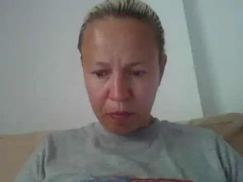 jennyblondeuk online show from June 2026 05:36:02 PM