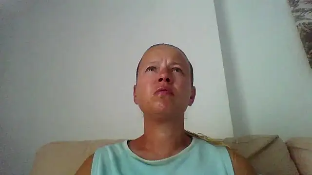 jennyblondeuk online show from June 2026 04:40:01 PM