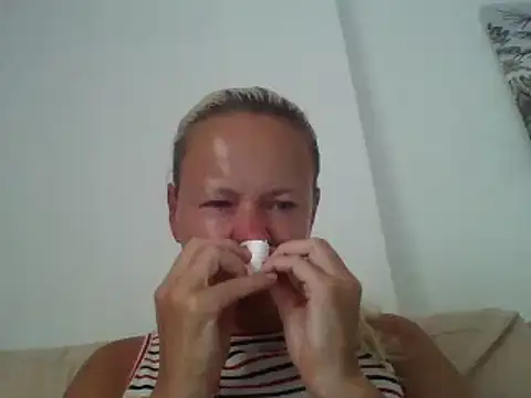 jennyblondeuk online show from June 2026 06:31:01 PM