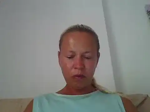 jennyblondeuk online show from June 2026 05:39:02 PM