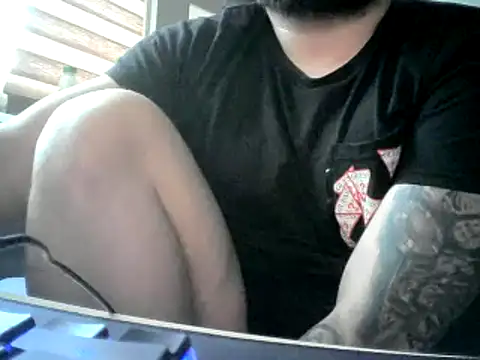 szalonywacek1 online show from December 2025 08:43:01 AM