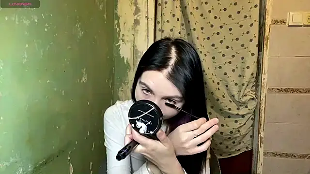 EstherKiester online show from February 2026 09:08:02 PM