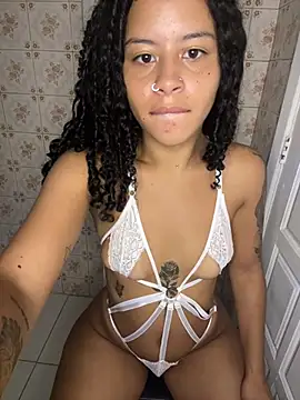 Snapshot of Estrelaa7 chatting on March 2026 12:49:02 AM Estrelaa7 online show from March 2026 12:49:02 AM