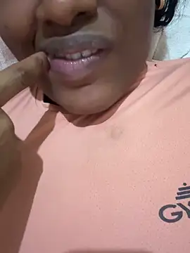 amorasecy online show from June 2026 01:44:01 PM