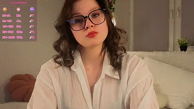 Snapshot of QuinnHeileman chatting on March 2026 12:07:01 PM QuinnHeileman online show from March 2026 12:07:01 PM