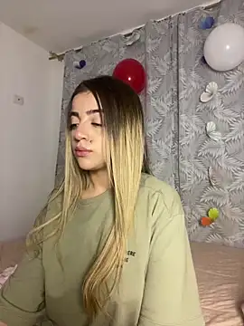 cute emmma online show from February 2026 11:06:02 AM