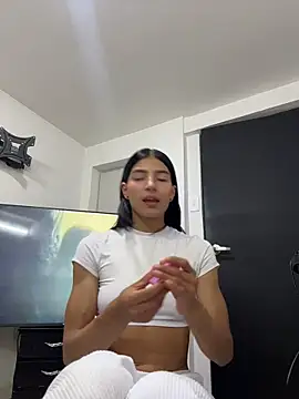 Snapshot of Ema_Rose_ chatting on April 2026 08:31:01 PM Ema Rose online show from April 2026 08:31:01 PM