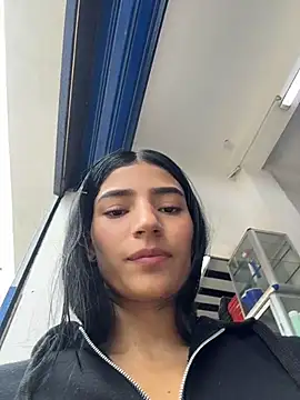 Snapshot of Ema_Rose_ chatting on April 2026 08:26:01 PM Ema Rose online show from April 2026 08:26:01 PM