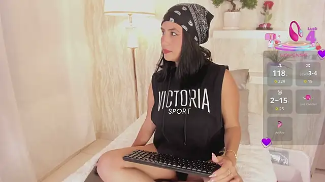 Laylaa- online show from January 2026 12:46:02 AM