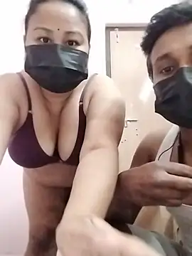 Snapshot of DesiSeductress chatting on January 2026 03:16:01 PM DesiSeductress online show from January 2026 03:16:01 PM