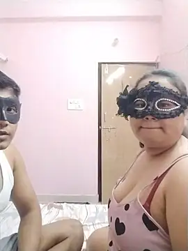 Snapshot of DesiSeductress chatting on July 2026 06:03:02 PM DesiSeductress online show from July 2026 06:03:02 PM