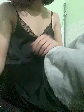 Snapshot of Mailisa_Hoa chatting on February 2026 03:30:01 PM Mailisa Hoa online show from February 2026 03:30:01 PM