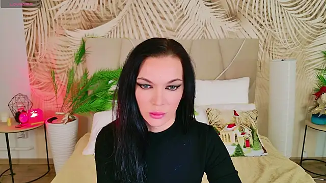 JulieHill online show from February 2026 07:18:01 AM