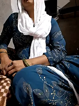 Snapshot of Radhacpl9528 chatting on February 2026 05:37:02 AM Radhacpl9528 online show from February 2026 05:37:02 AM