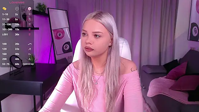 Snapshot of Leslie_Caronn chatting on March 2026 08:40:01 AM Leslie Caronn online show from March 2026 08:40:01 AM