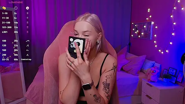 Snapshot of Leslie_Caronn chatting on March 2026 07:57:02 AM Leslie Caronn online show from March 2026 07:57:02 AM