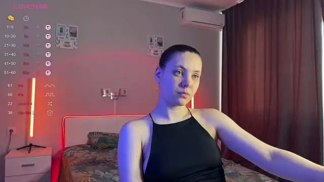 Snapshot of Katherine___Ross chatting on May 2026 07:36:02 AM Katherine Ross online show from May 2026 07:36:02 AM
