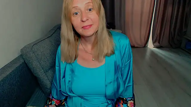 Snapshot of MiLenaMilf chatting on June 2026 07:25:01 AM MiLenaMilf online show from June 2026 07:25:01 AM