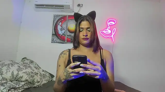 Snapshot of Maya_Nova chatting on January 2026 03:20:01 AM Maya Nova online show from January 2026 03:20:01 AM