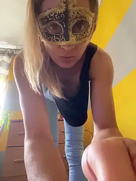 SexyMamiVee online show from May 2026 02:11:01 PM