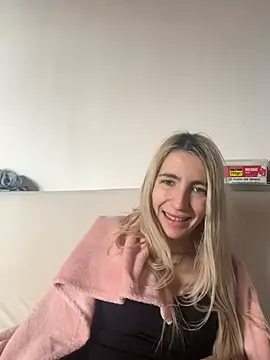 Snapshot of BarbieBlondieGirl chatting on January 2026 11:26:01 AM BarbieBlondieGirl online show from January 2026 11:26:01 AM