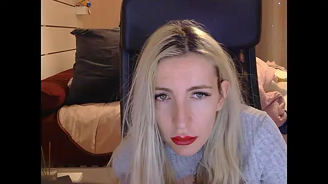 Snapshot of BarbieBlondieGirl chatting on January 2026 05:39:01 PM BarbieBlondieGirl online show from January 2026 05:39:01 PM