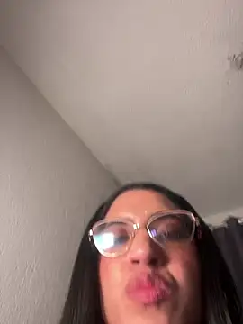ValentinaEvanz online show from June 2026 06:32:01 PM