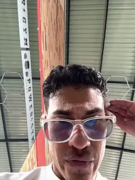 Latin Paisa Boy online show from May 2026 06:09:01 PM