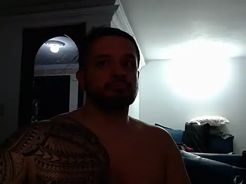 Snapshot of gonzzohunterr chatting on May 2026 03:13:01 AM gonzzohunterr online show from May 2026 03:13:01 AM