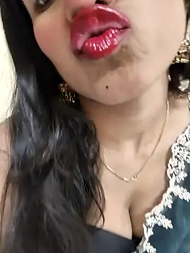 Snapshot of Yours-Zeenat chatting on April 2026 06:58:02 PM Yours-Zeenat online show from April 2026 06:58:02 PM