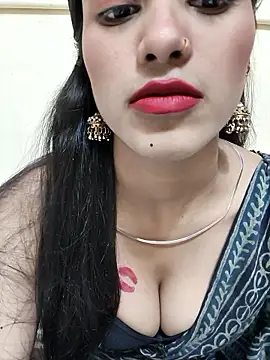 Snapshot of Yours-Zeenat chatting on May 2026 06:37:01 PM Yours-Zeenat online show from May 2026 06:37:01 PM