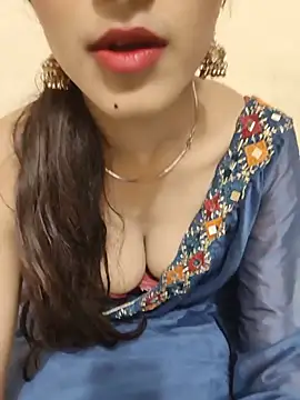 Snapshot of Yours-Zeenat chatting on May 2026 10:32:02 AM Yours-Zeenat online show from May 2026 10:32:02 AM