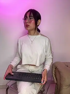 luna gv online show from March 2026 10:42:01 AM