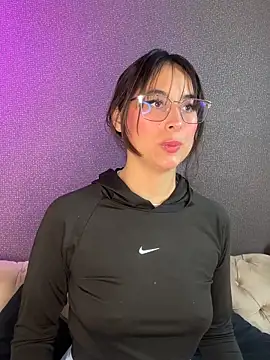 luna gv online show from March 2026 01:00:01 PM