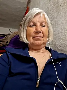 KlaudiaDarling online show from May 2026 06:49:01 PM